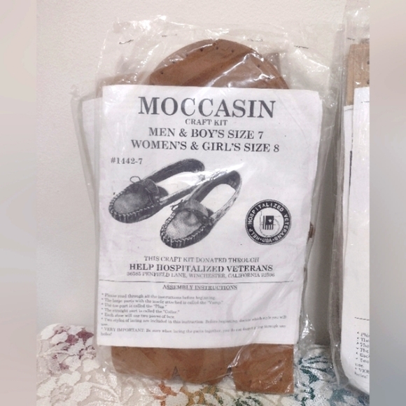 Vintage Moccasin Making Kits Crafting Leather Supplies Sizes 7 8 9 - Picture 3 of 4
